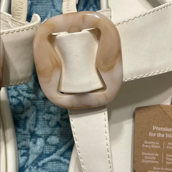 OluKai la’i t-bar white Cream Sandals with Brown Accents - Picture 3 of 6